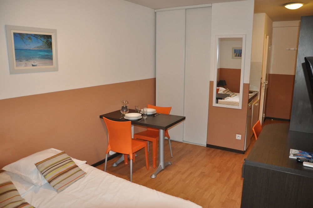 Comfort Aparthotel Aix Le Tholonet Exteriör bild