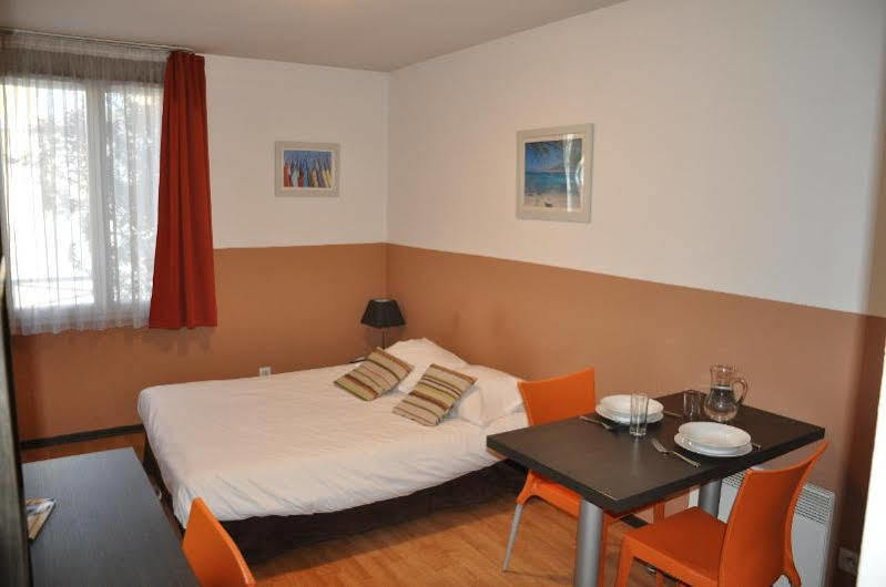 Comfort Aparthotel Aix Le Tholonet Exteriör bild