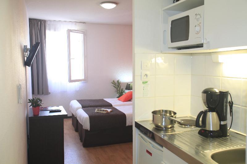 Comfort Aparthotel Aix Le Tholonet Exteriör bild